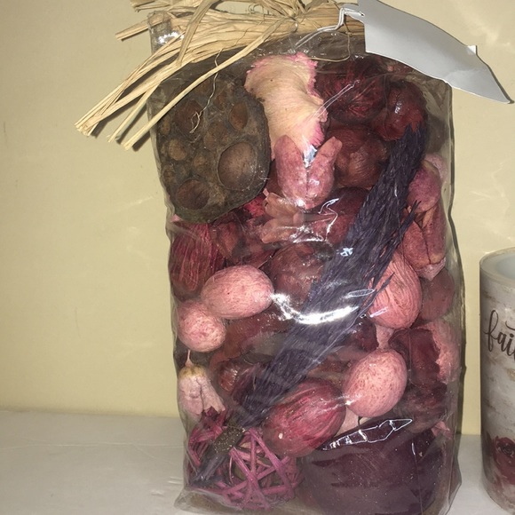 Lavender Scent Potpourri & Battery operated candle - Picture 8 of 13